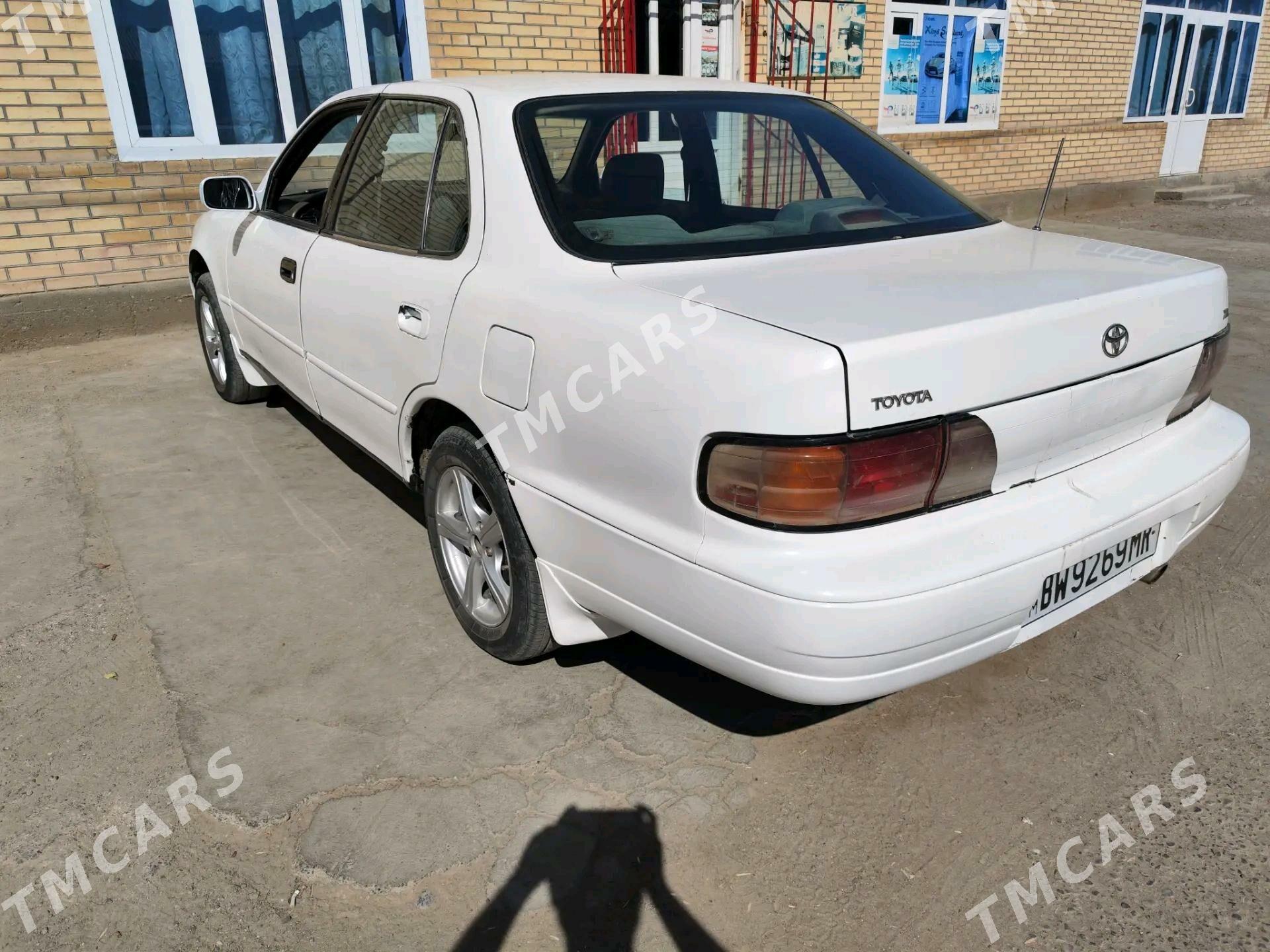 Toyota Camry 1992 - 62 000 TMT - Baýramaly - img 3
