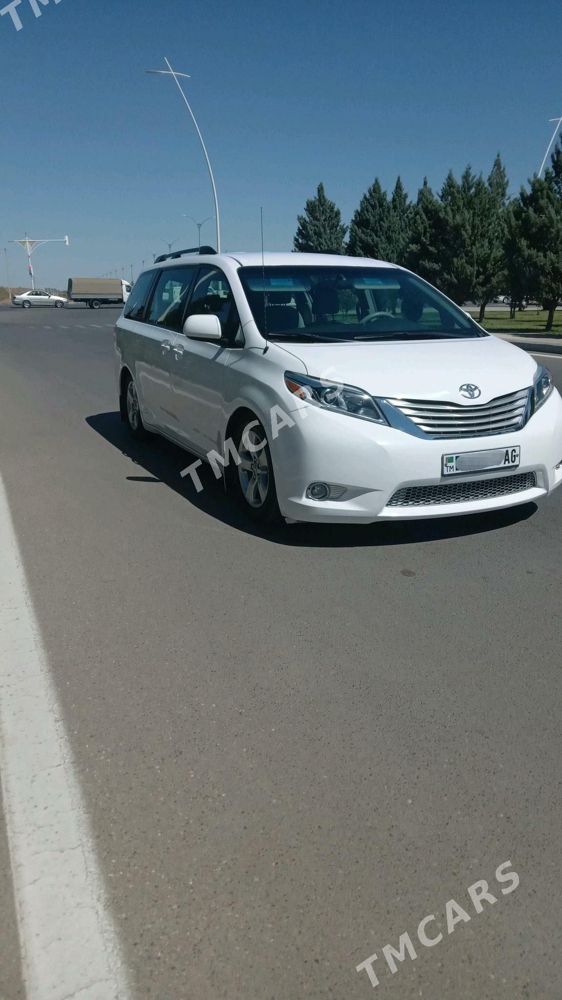 Toyota Sienna 2010 - 277 000 TMT - Aşgabat - img 3