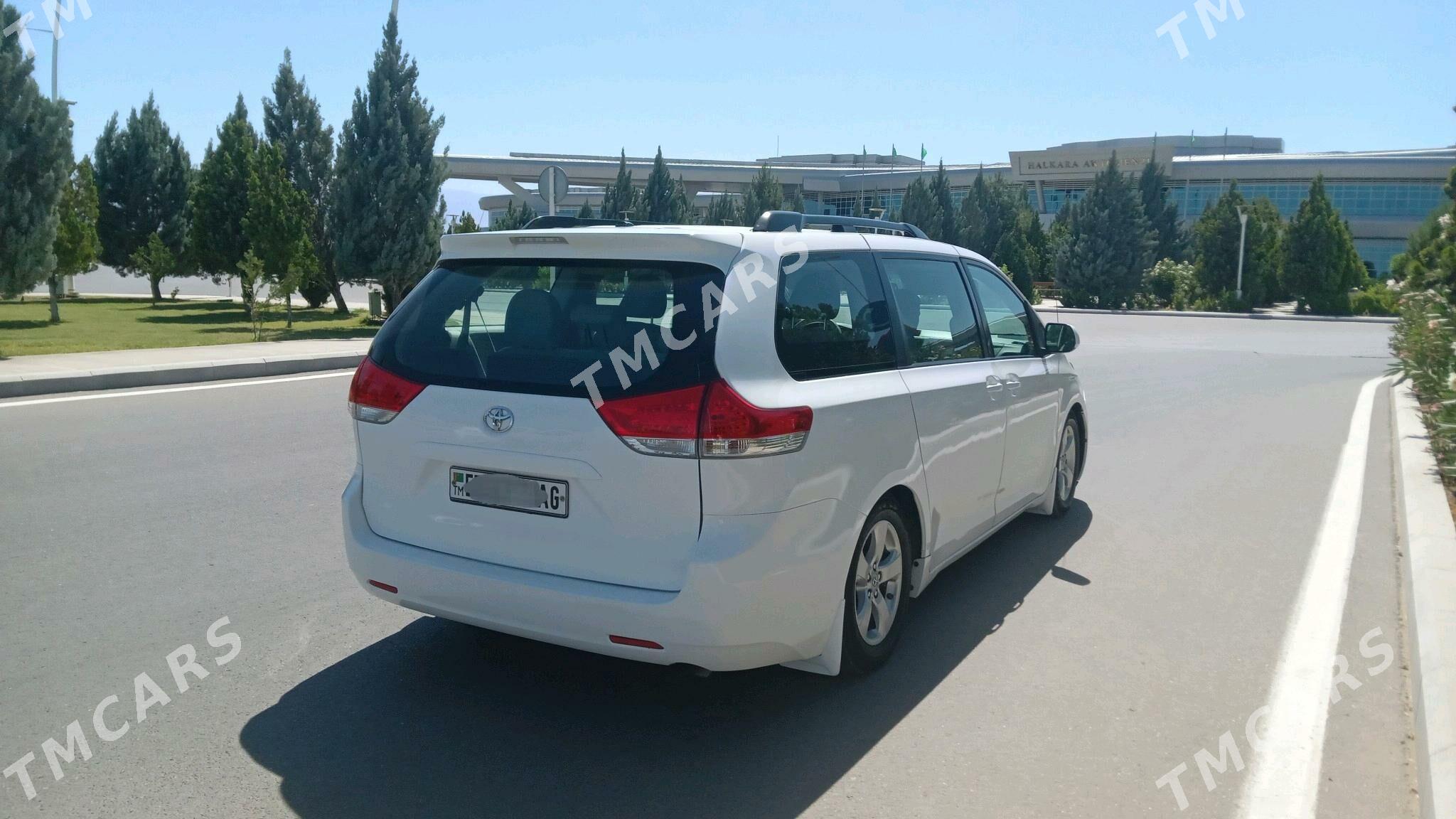 Toyota Sienna 2010 - 277 000 TMT - Aşgabat - img 6