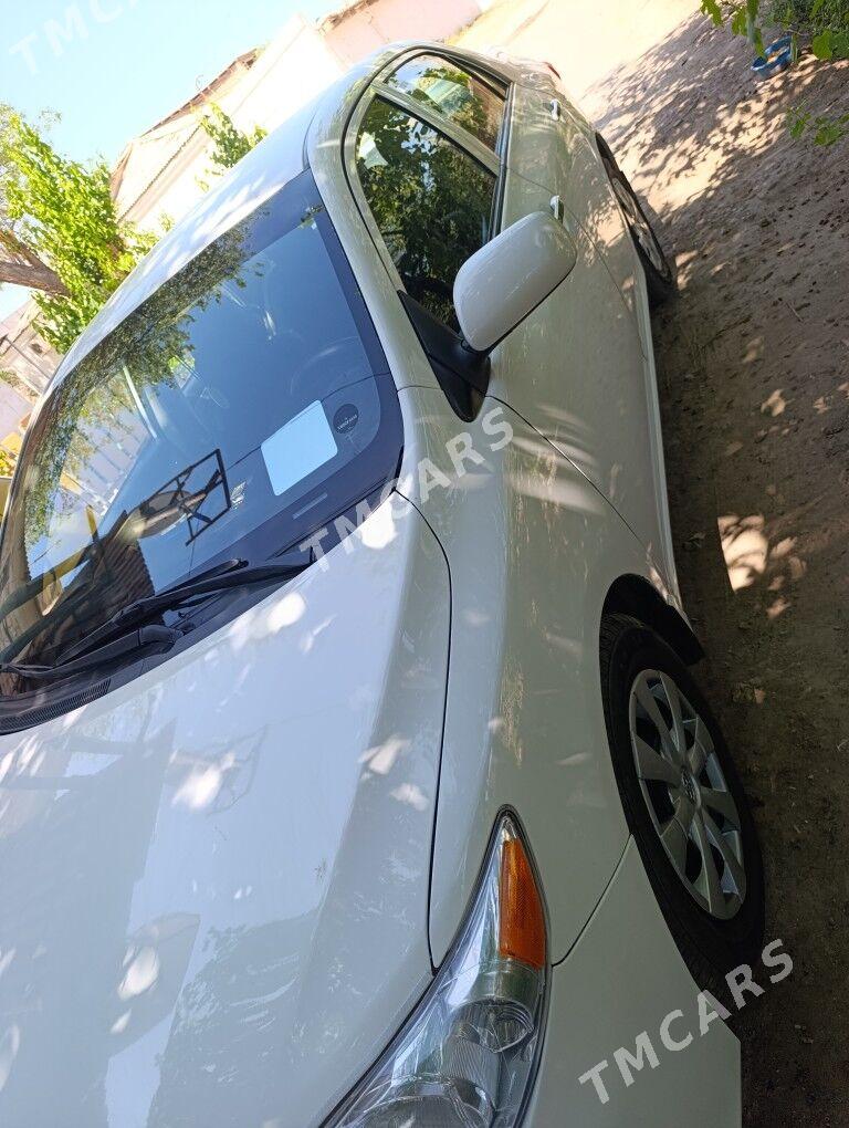 Toyota Corolla 2013 - 160 000 TMT - Дашогуз - img 5
