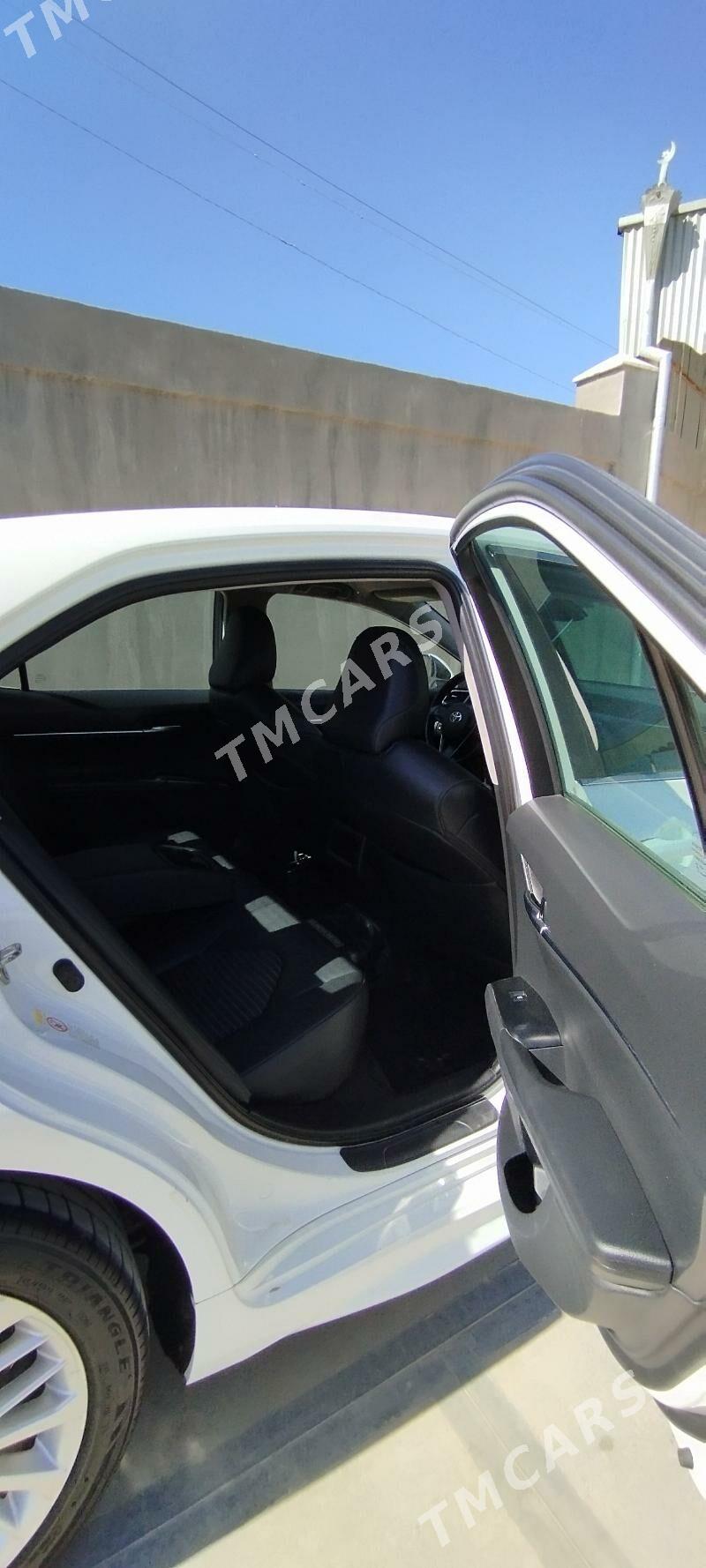 Toyota Camry 2018 - 280 000 TMT - Мары - img 9