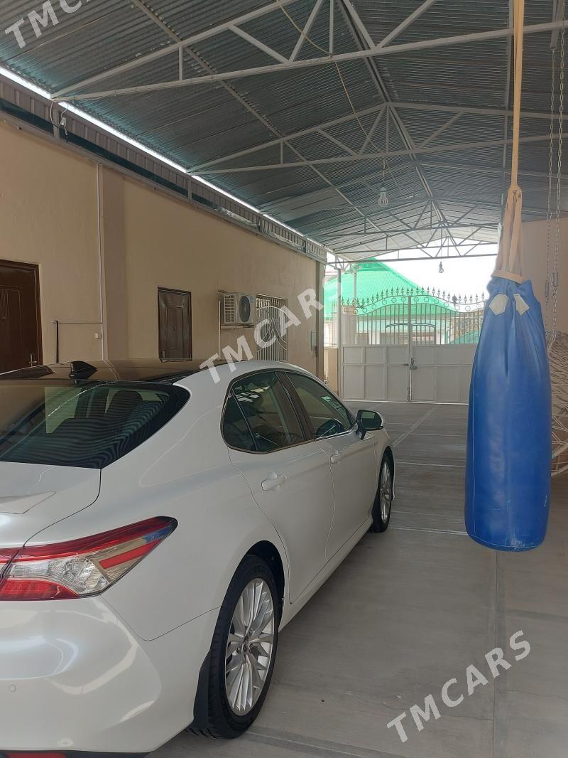 Toyota Camry 2018 - 530 000 TMT - Ак-Бугдайский этрап - img 9