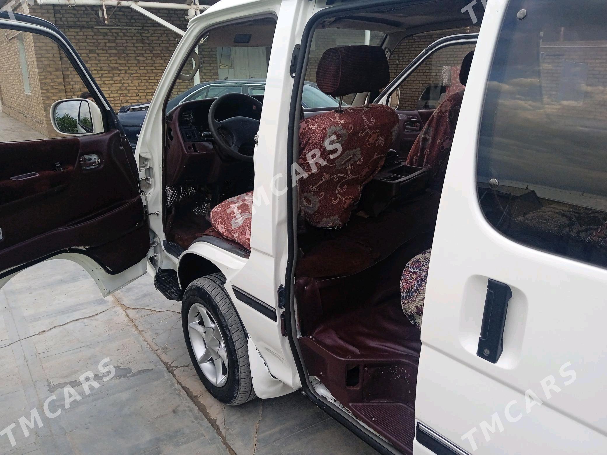 Toyota Hiace 1991 - 65 000 TMT - Mary - img 7