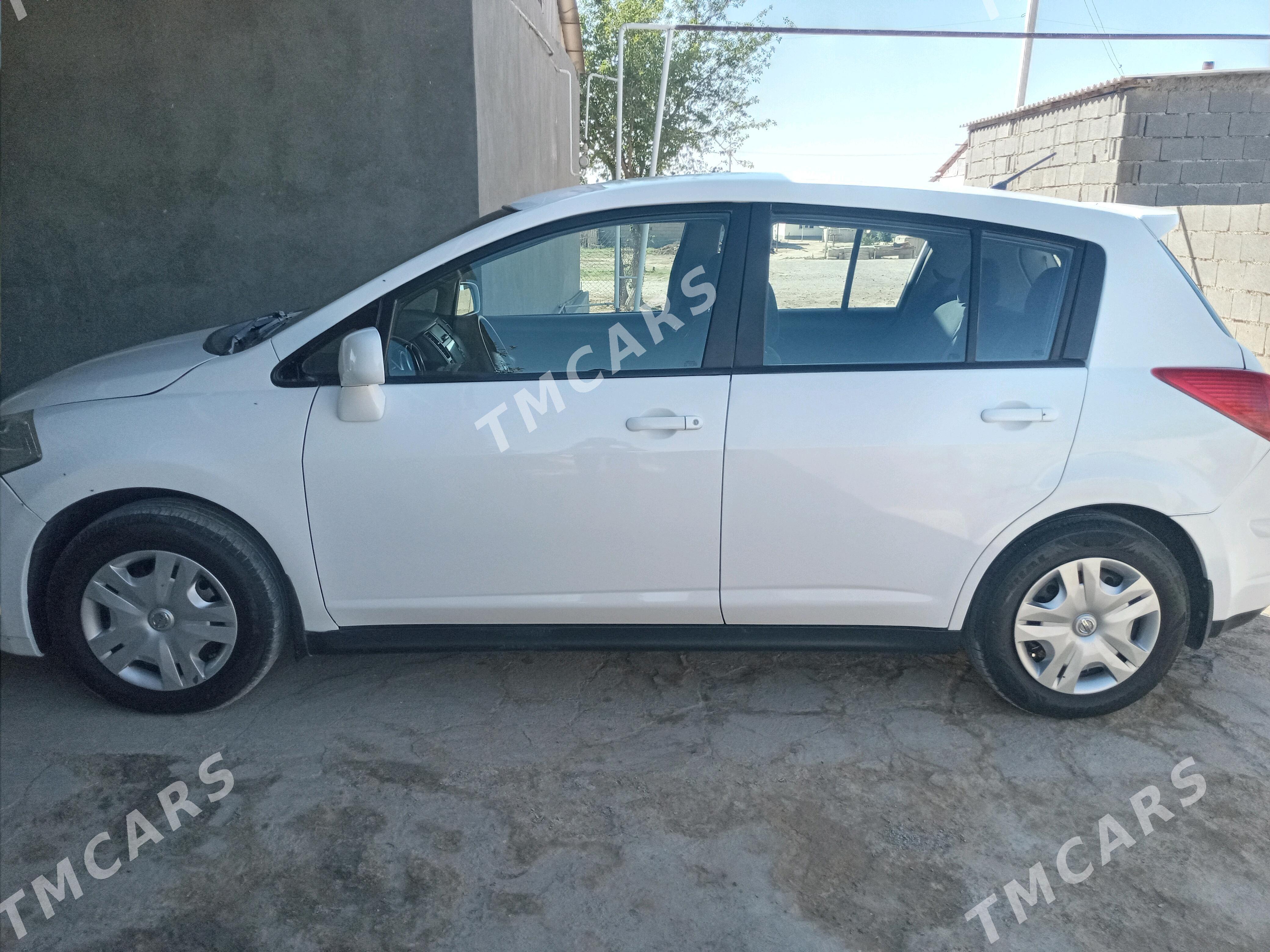 Nissan Versa 2011 - 110 000 TMT - Ak bugdaý etraby - img 4