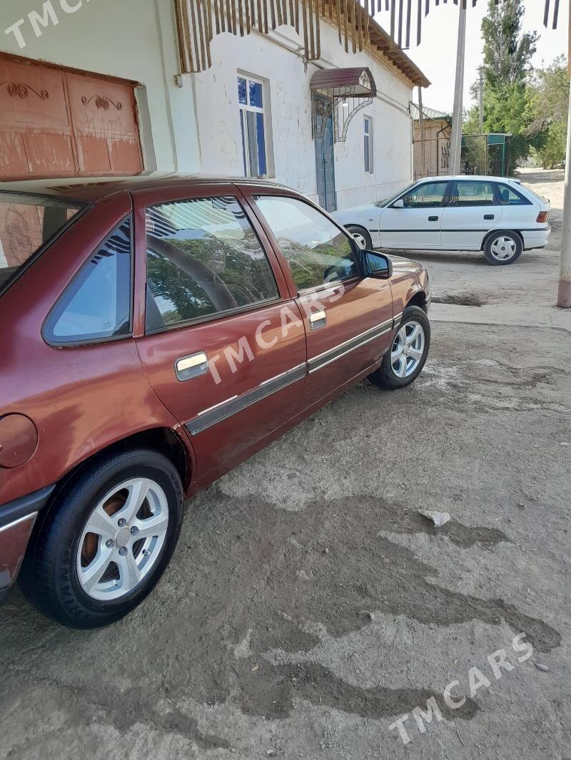 Opel Vectra 1991 - 25 000 TMT - Кёнеургенч - img 5