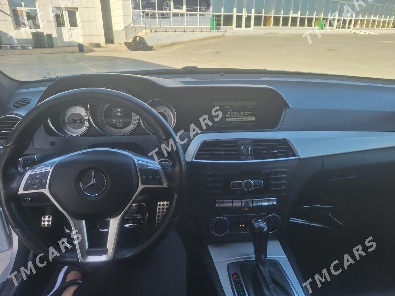 Mercedes-Benz C350 2013 - 300 000 TMT - Hitrowka - img 4