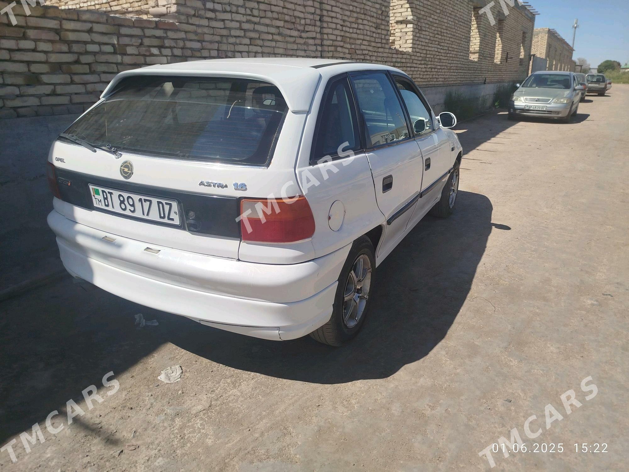 Opel Astra 1993 - 32 000 TMT - Şabat etr. - img 4