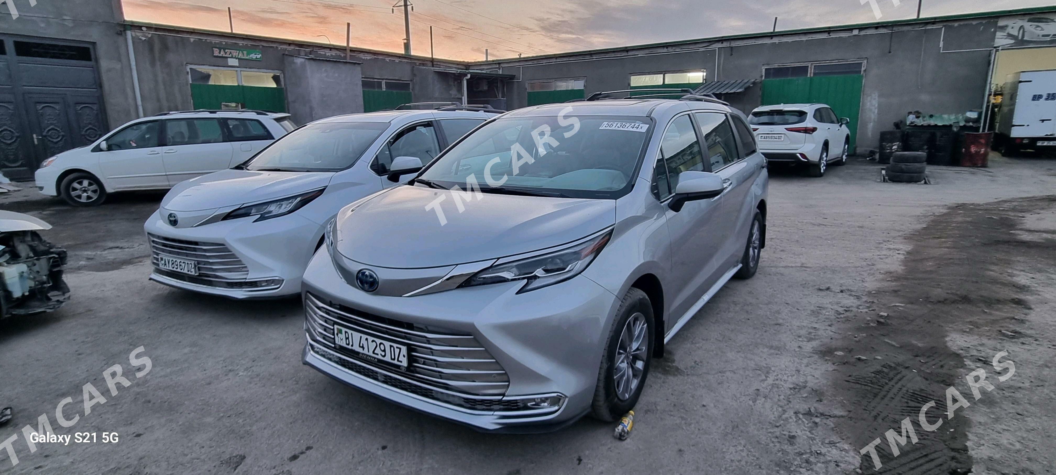 Toyota Sienna 2022 - 600 000 TMT - Губадаг - img 5