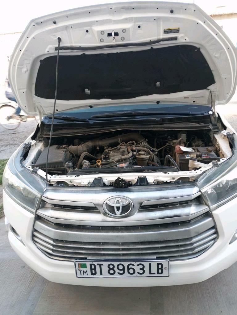 Toyota Innova 2020 - 270 000 TMT - Türkmenabat - img 9