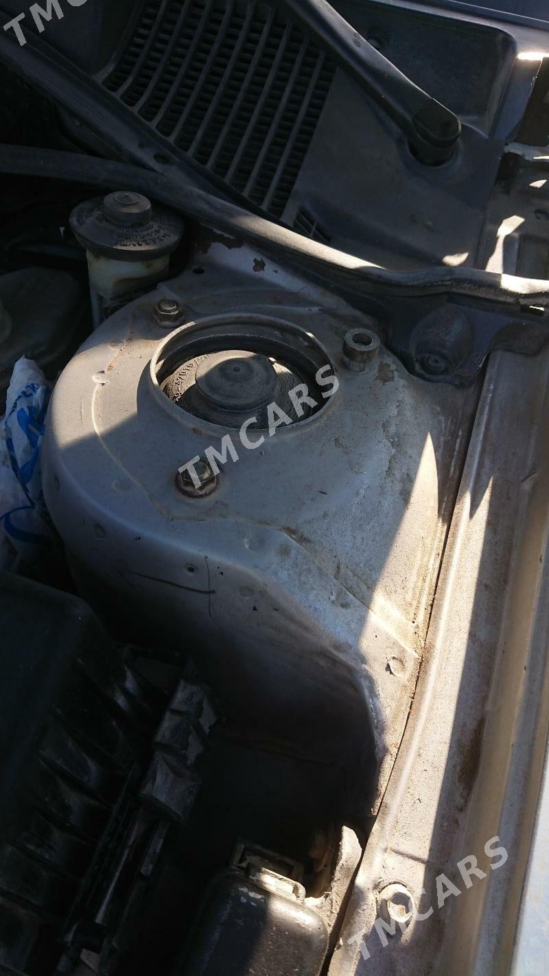 Toyota Avensis 2002 - 90 000 TMT - Дянев - img 9