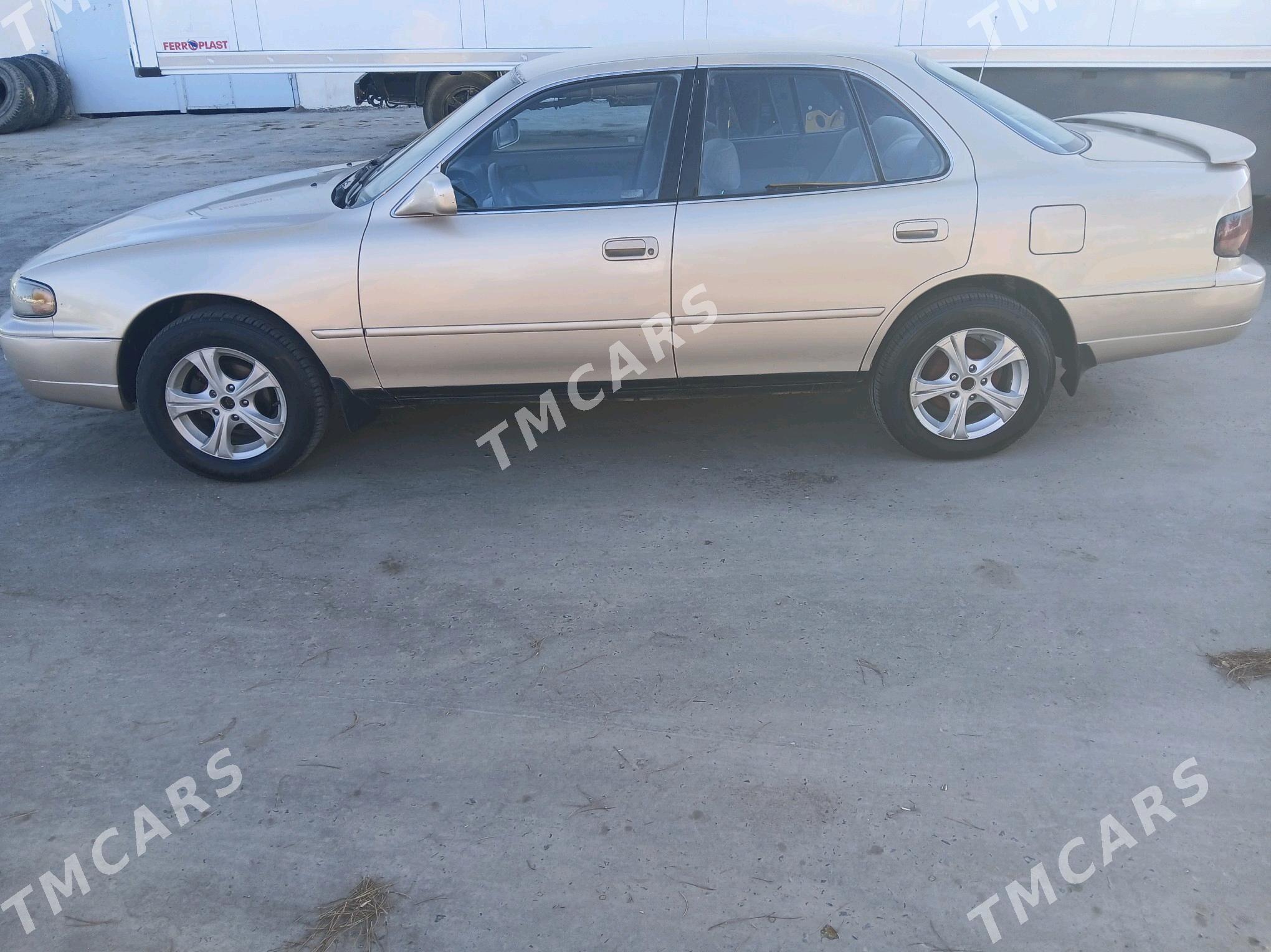 Toyota Camry 1996 - 90 000 TMT - Saýat - img 6