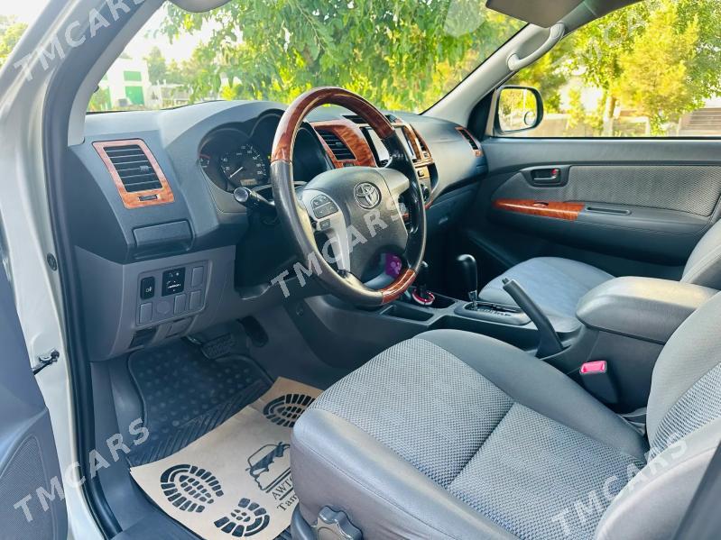 Toyota Hilux 2014 - 400 000 TMT - Туркменбаши - img 3