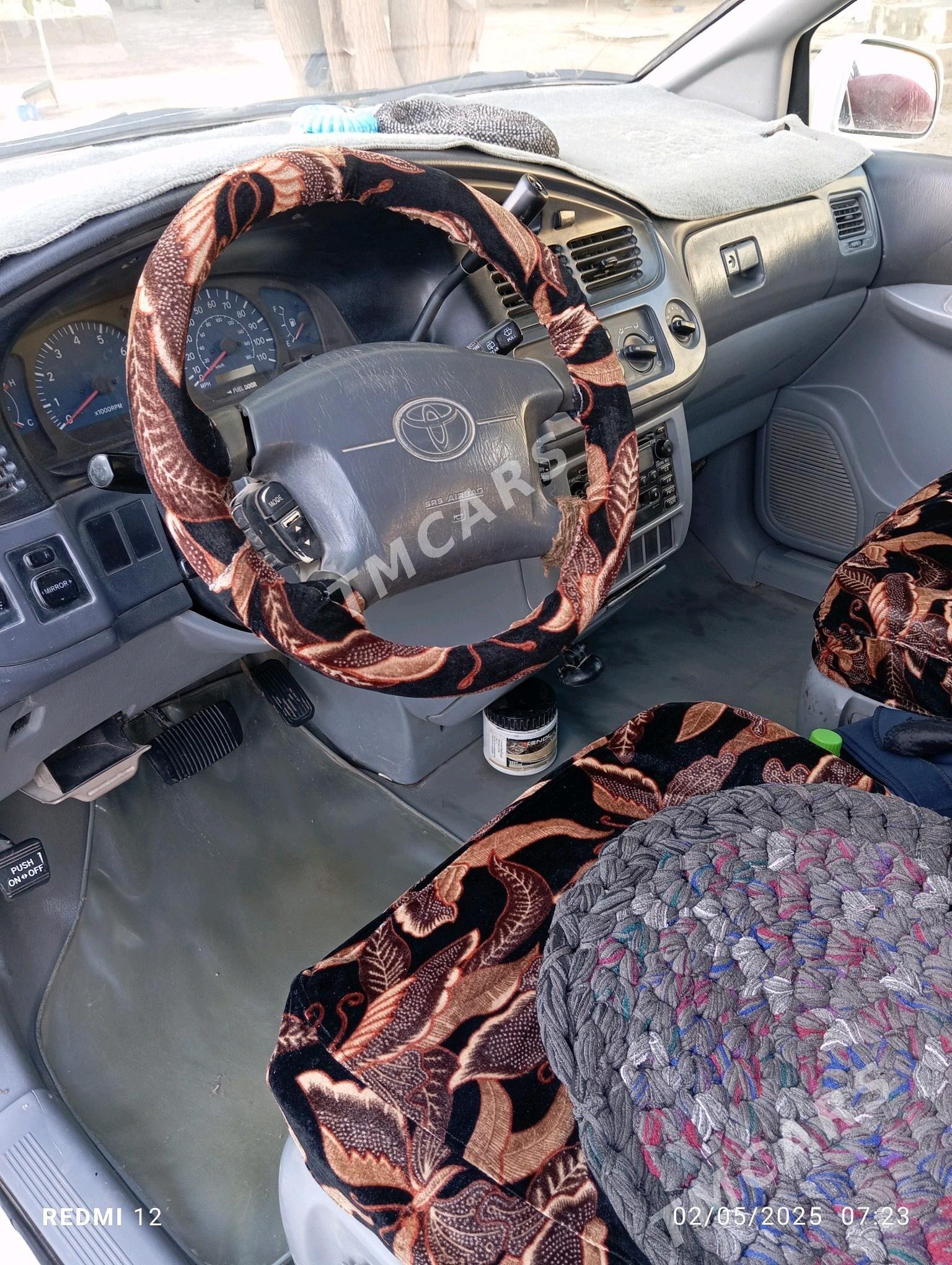 Toyota Sienna 2002 - 125 000 TMT - Tejen - img 2