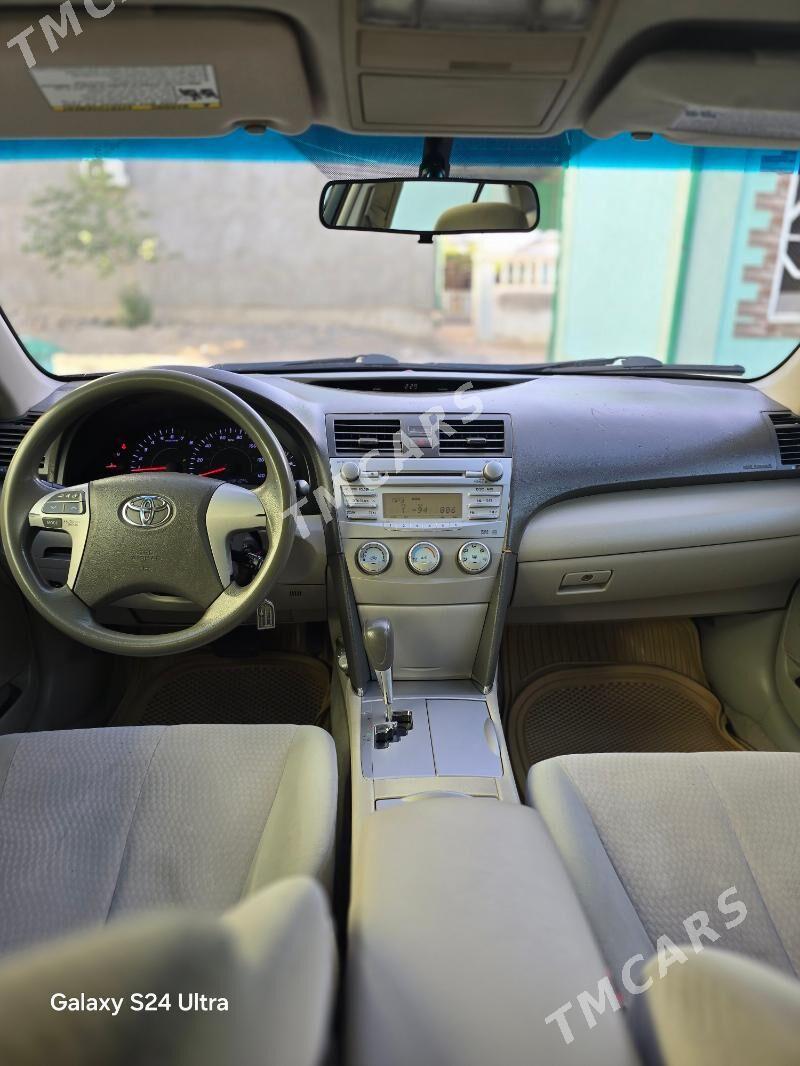 Toyota Camry 2010 - 166 000 TMT - Бахарден - img 2
