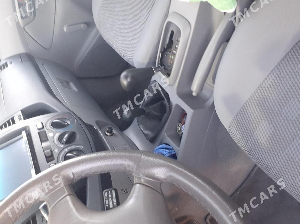 Toyota Hilux 2011 - 350 000 TMT - Бахарден - img 4
