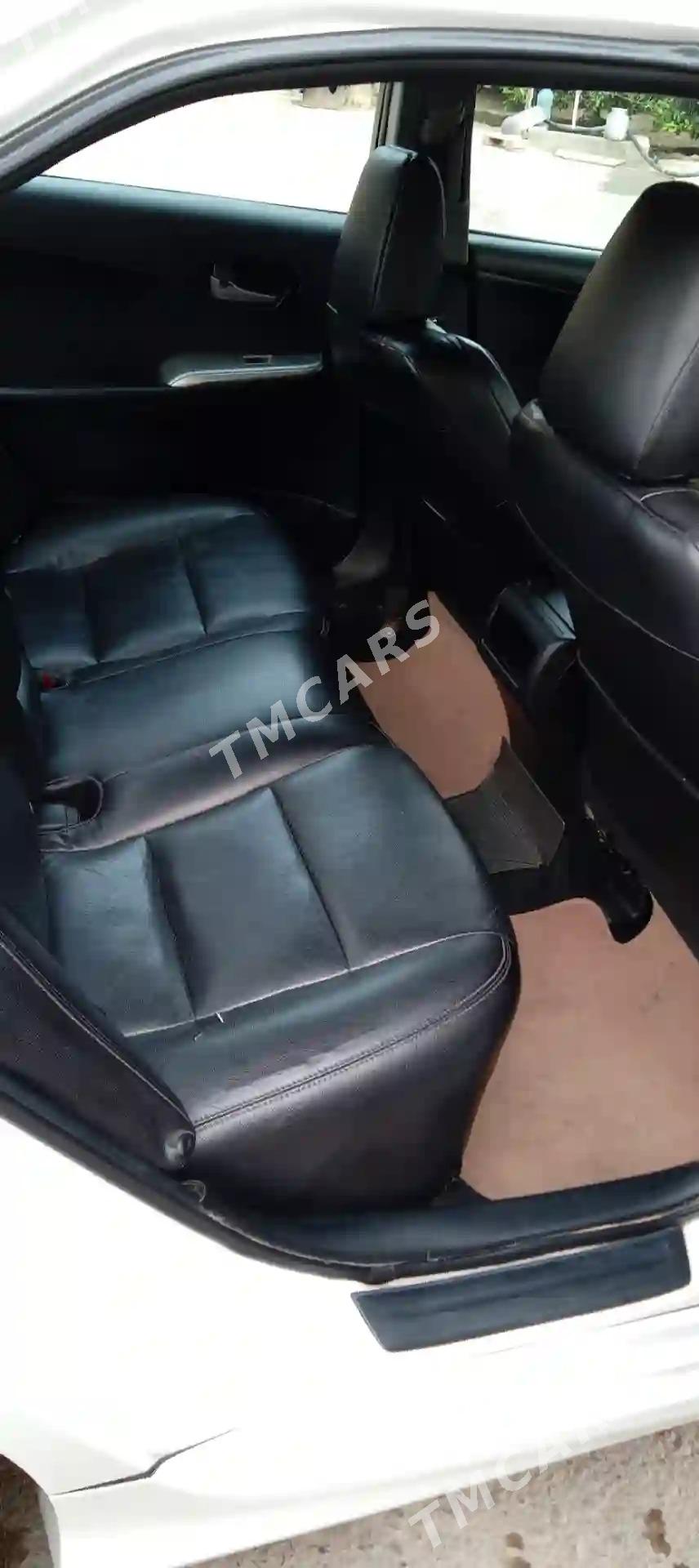 Toyota Camry 2013 - 220 000 TMT - Бузмеин - img 3
