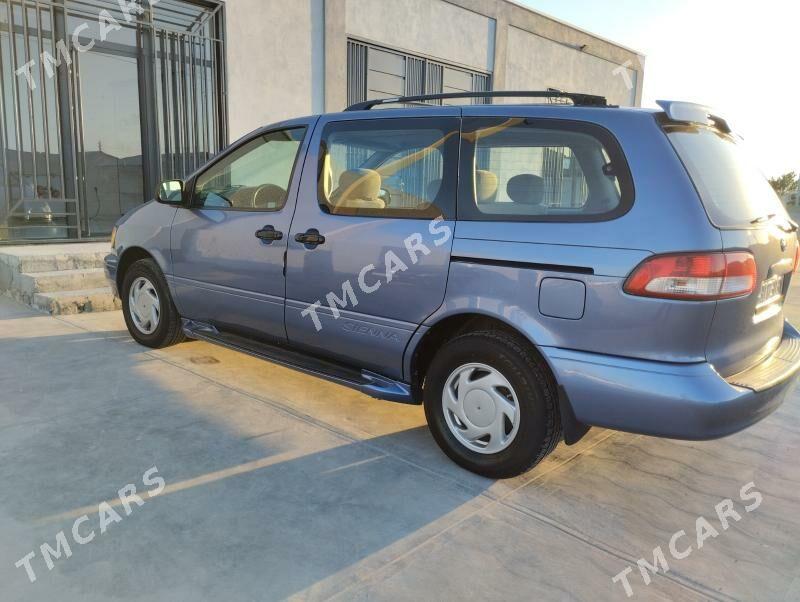 Toyota Sienna 2002 - 170 000 TMT - Gyzylarbat - img 4