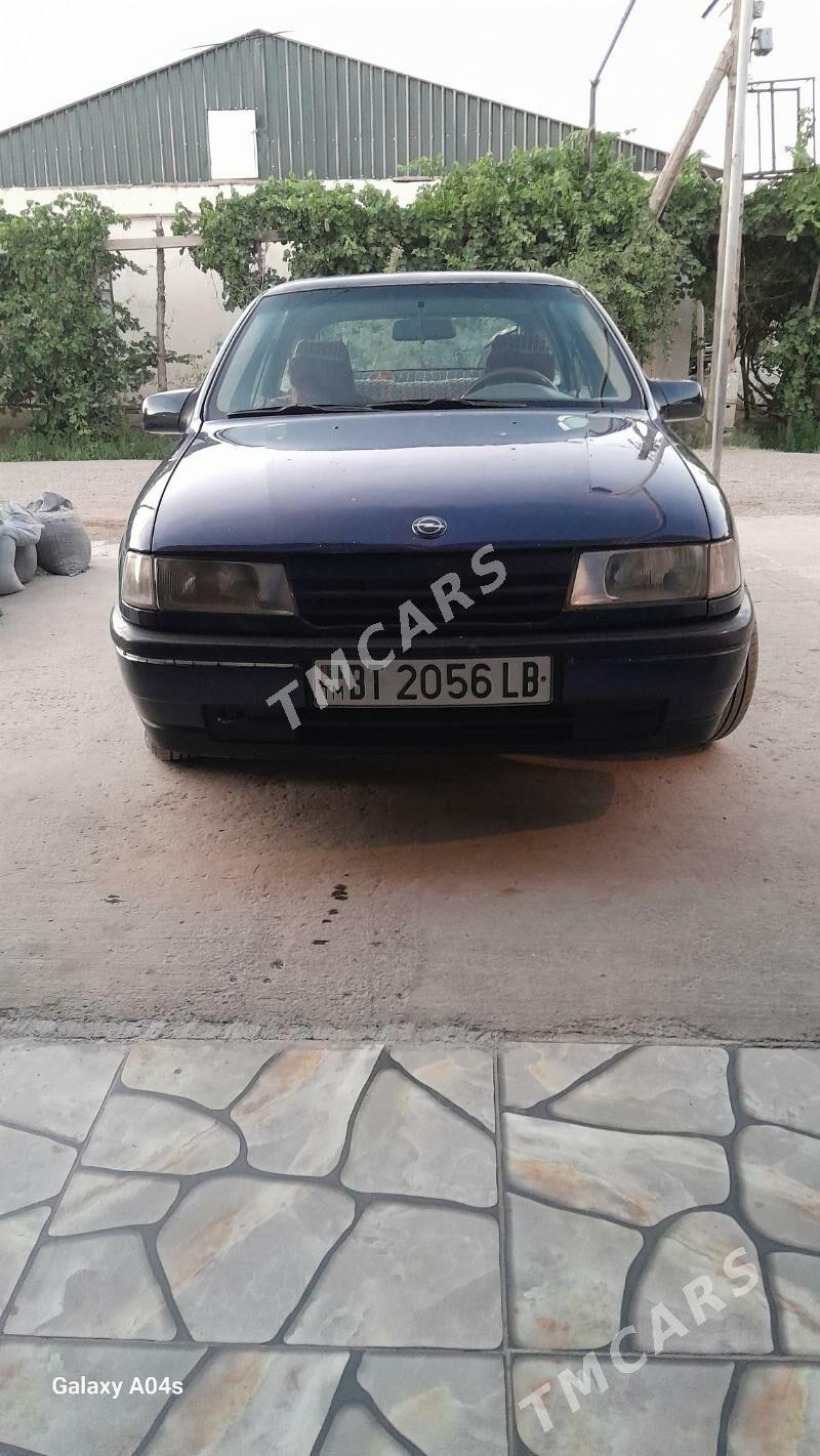 Opel Vectra 1990 - 26 000 TMT - Dänew - img 3