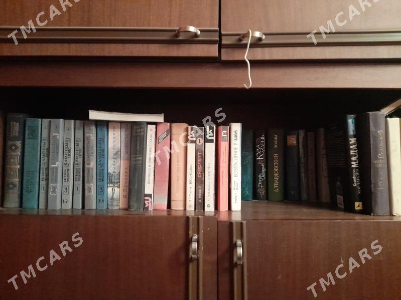 kitap satylýar. - Мир 3 - img 2