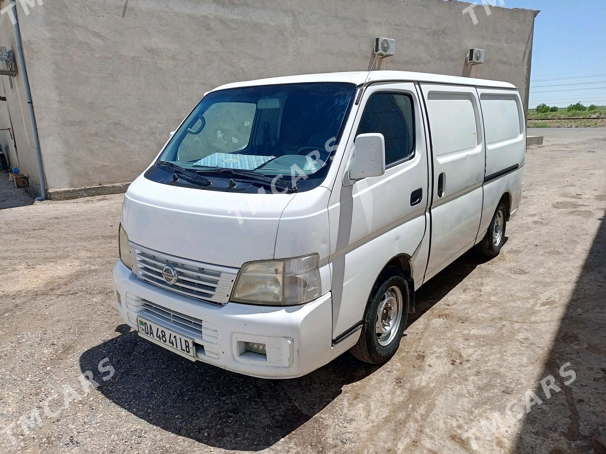 Nissan Urvan 2004 - 120 000 TMT - Dänew - img 3