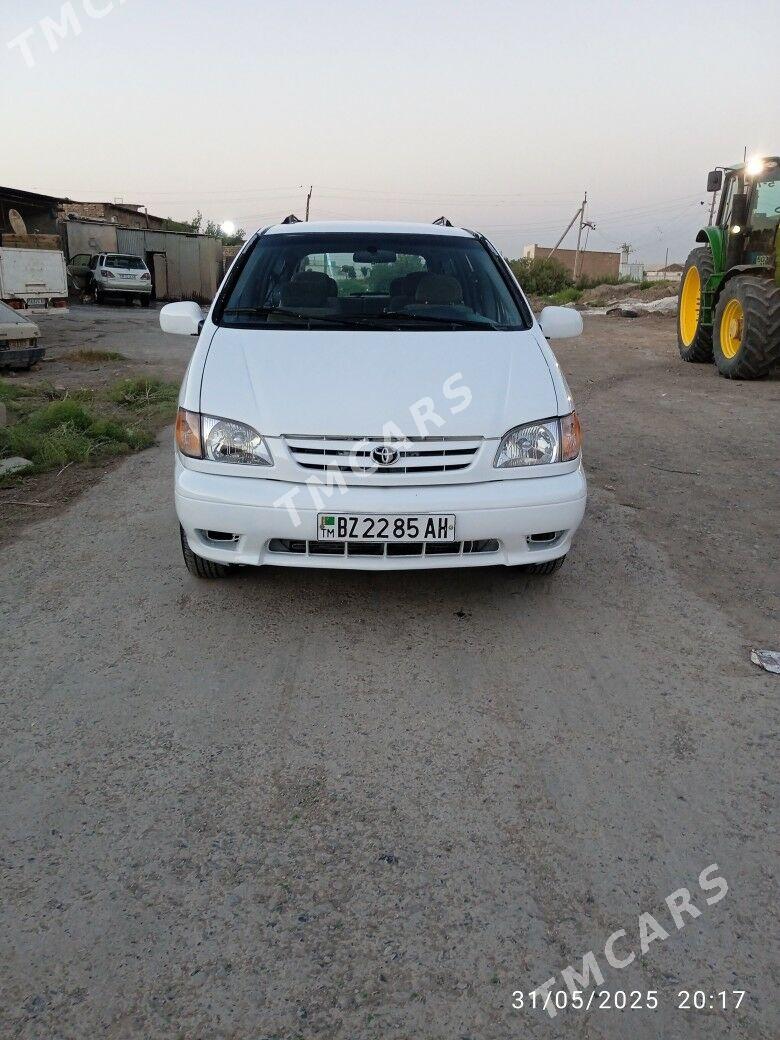 Toyota Sienna 2002 - 130 000 TMT - Теджен - img 2