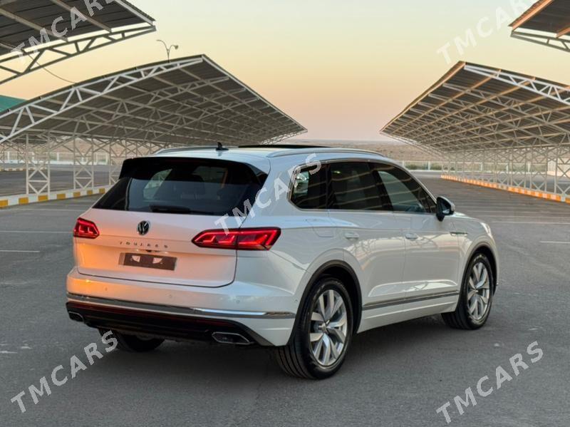 Volkswagen Touareg 2019 - 1 085 000 TMT - Aşgabat - img 4