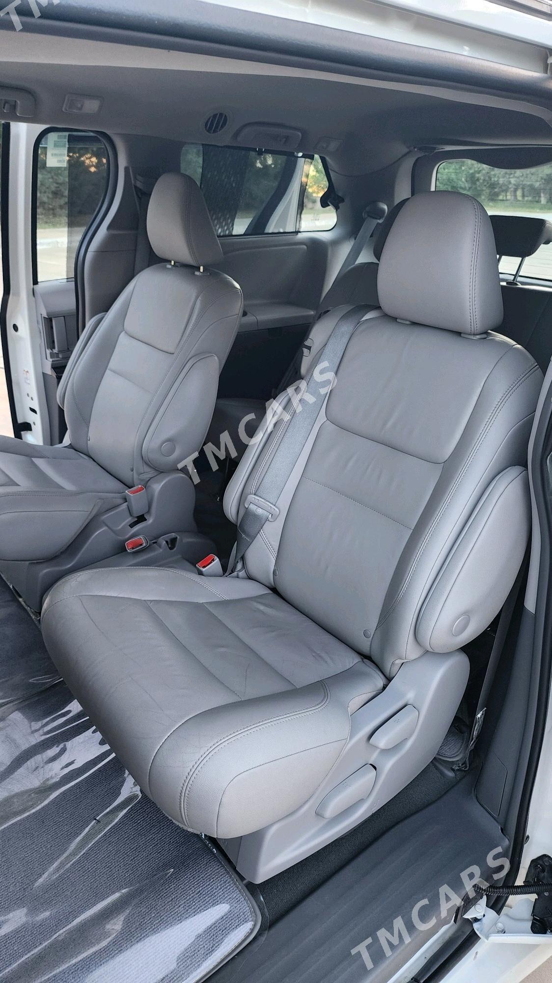 Toyota Sienna 2020 - 397 000 TMT - Ашхабад - img 8
