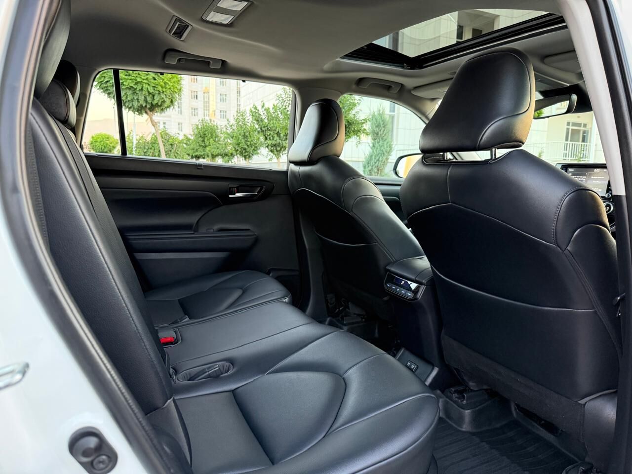 Toyota Highlander 2021 - 615 000 TMT - Ашхабад - img 8