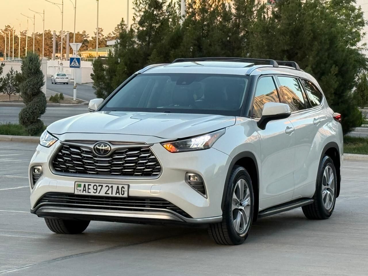 Toyota Highlander 2021 - 615 000 TMT - Ашхабад - img 3