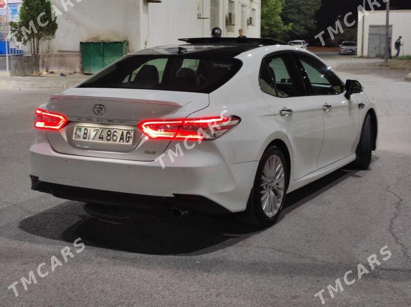 Toyota Camry 2018 - 365 000 TMT - Бузмеин - img 4