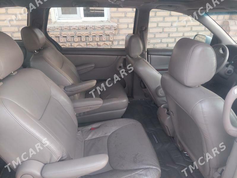 Toyota Sienna 2004 - 215 000 TMT - Губадаг - img 3