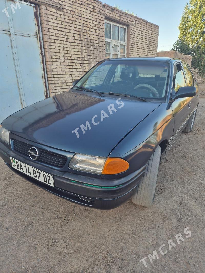 Opel Astra 1993 - 30 000 TMT - Gubadag - img 3