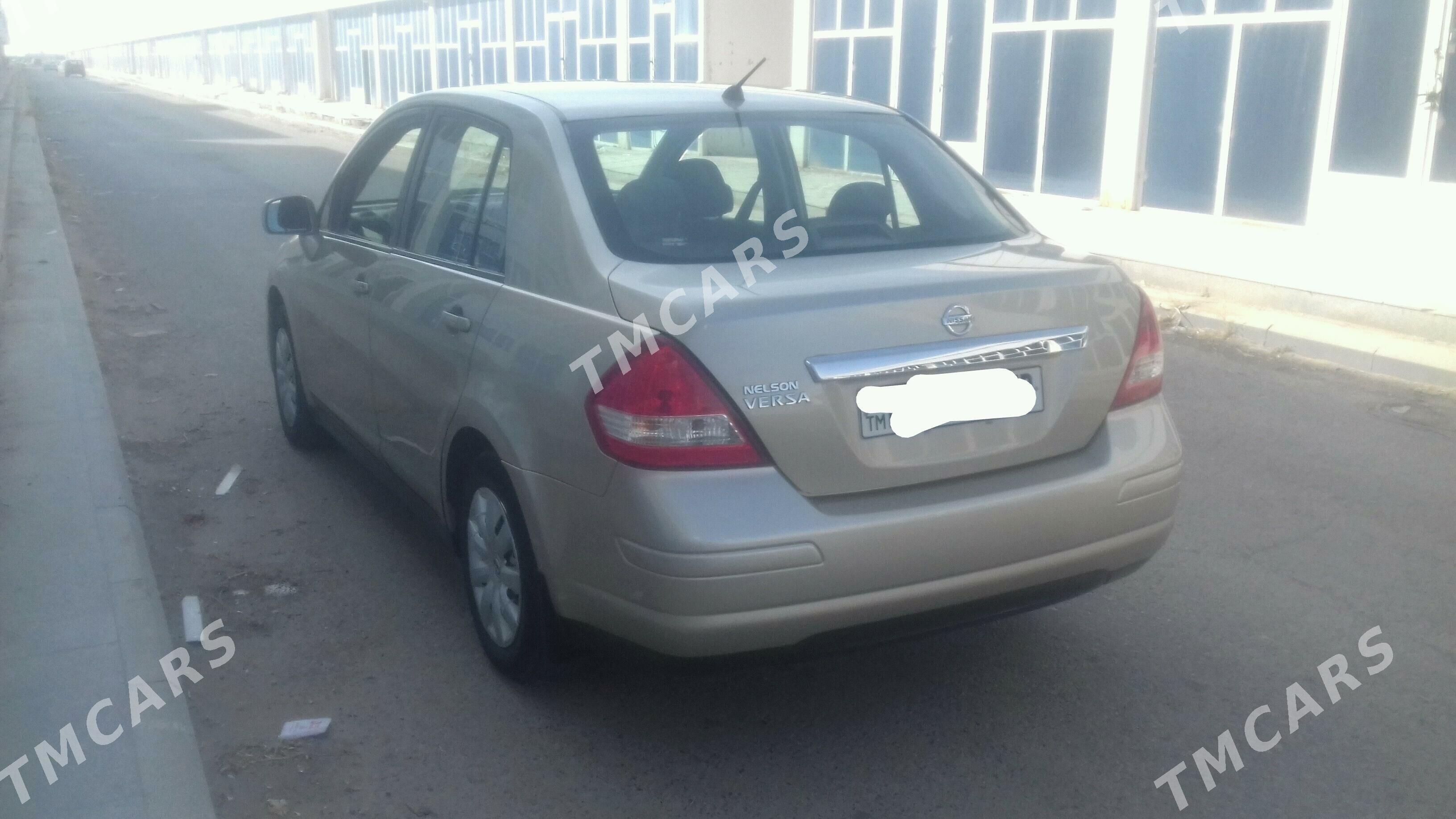 Nissan Versa 2009 - 96 000 TMT - Мары - img 4