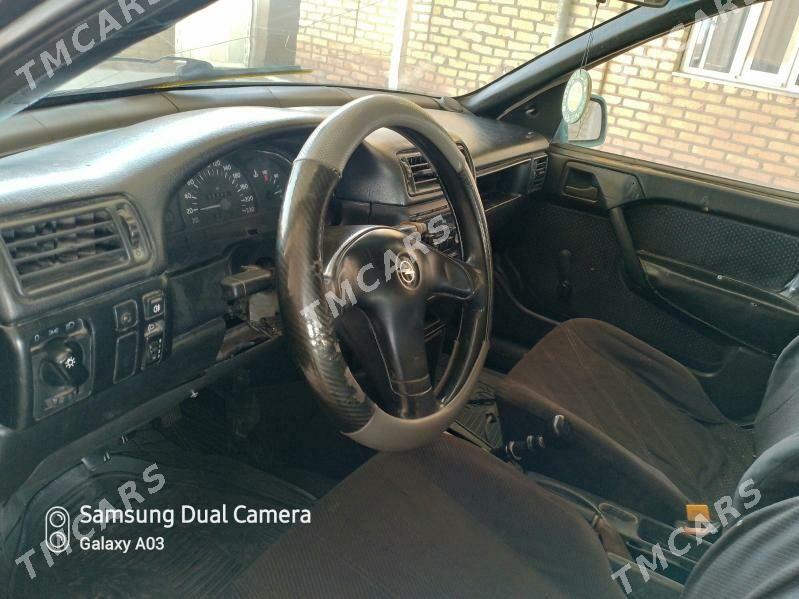 Opel Vectra 1993 - 15 000 TMT - Mary - img 8