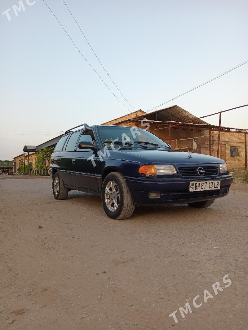 Opel Astra 1994 - 42 000 TMT - Сакар - img 3