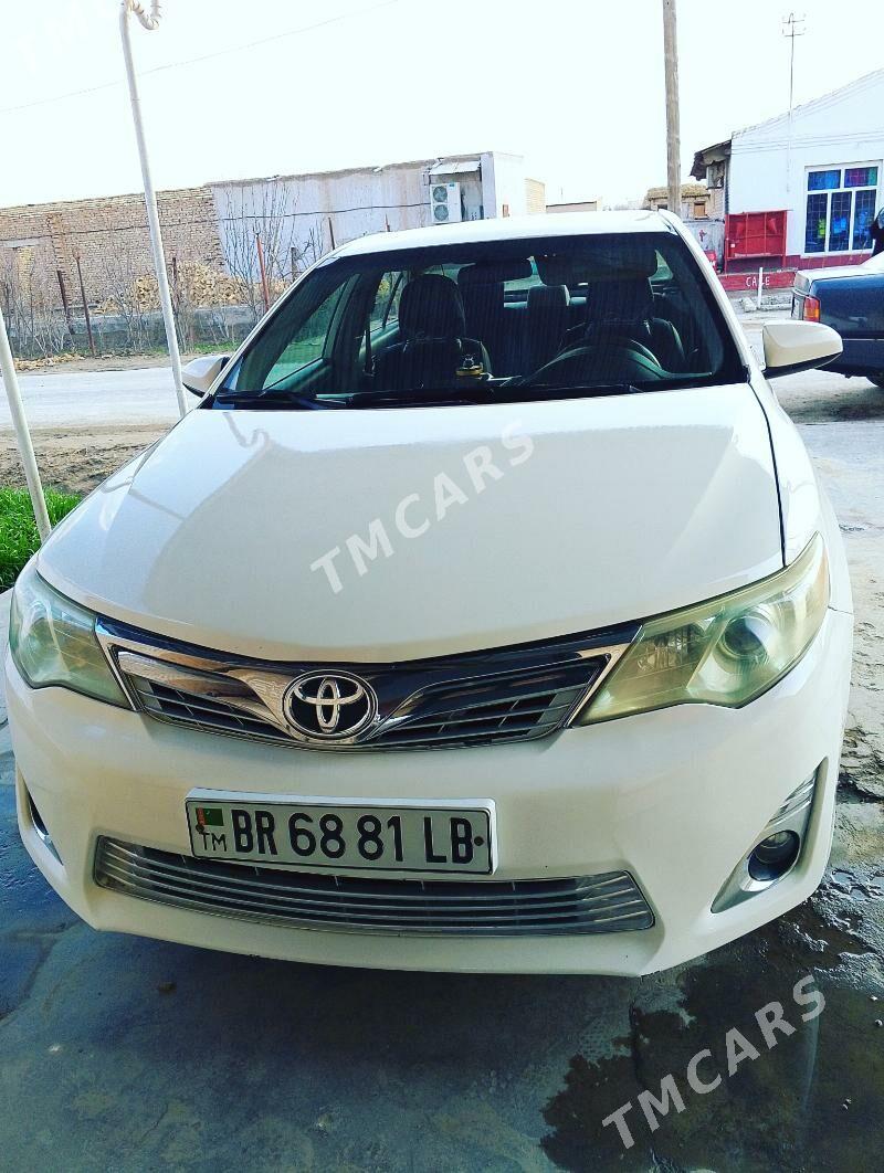Toyota Camry 2012 - 180 000 TMT - Çärjew - img 4