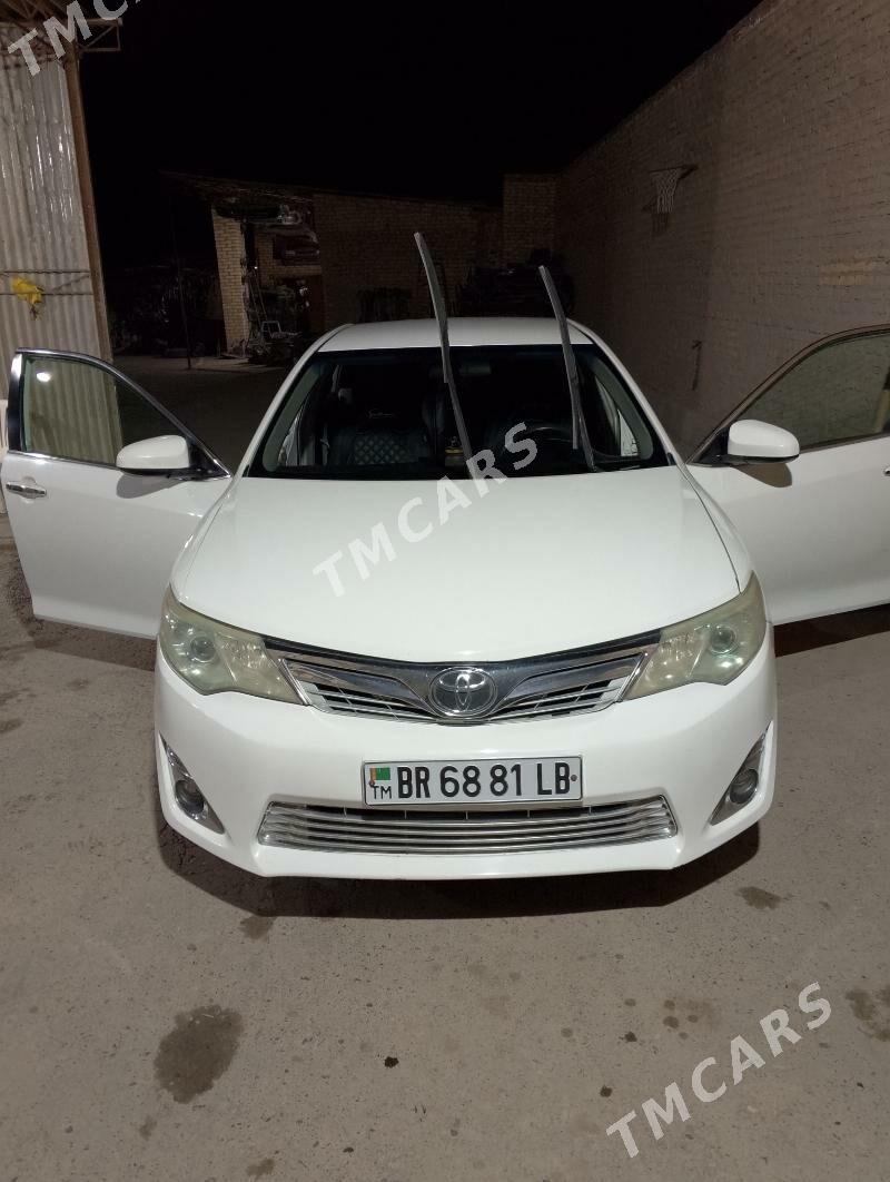 Toyota Camry 2012 - 180 000 TMT - Çärjew - img 2