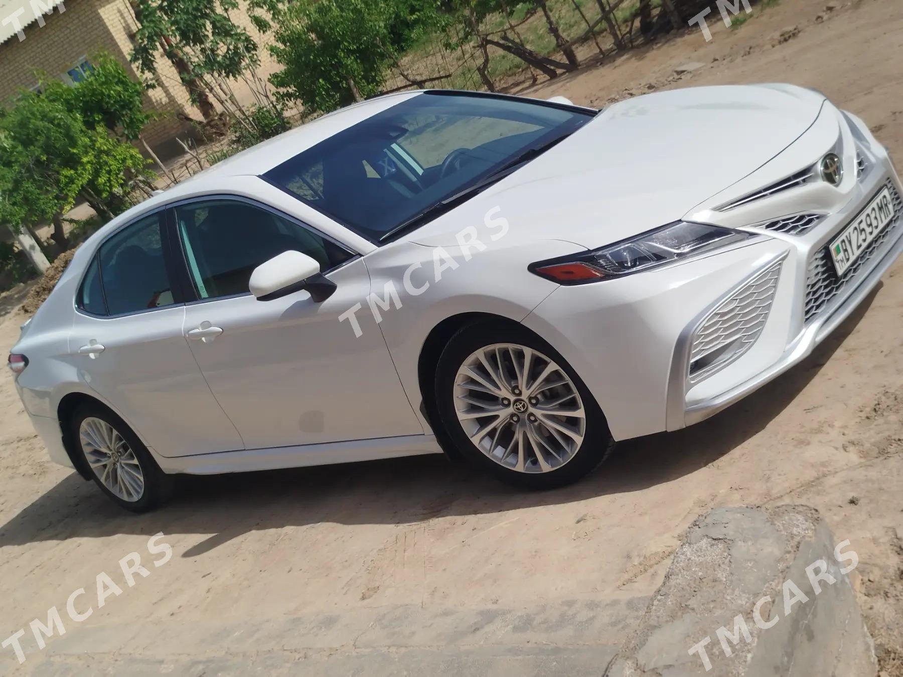Toyota Camry 2020 - 300 000 TMT - Baýramaly - img 4