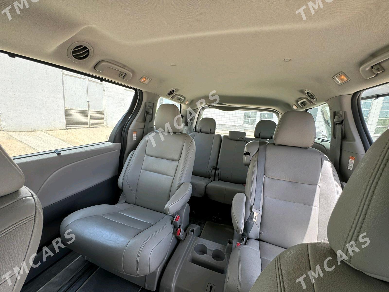 Toyota Sienna 2019 - 420 000 TMT - Ашхабад - img 5