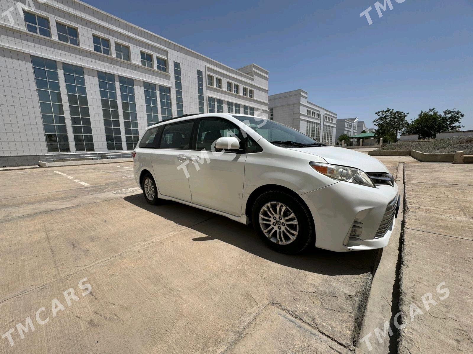 Toyota Sienna 2019 - 420 000 TMT - Ашхабад - img 4