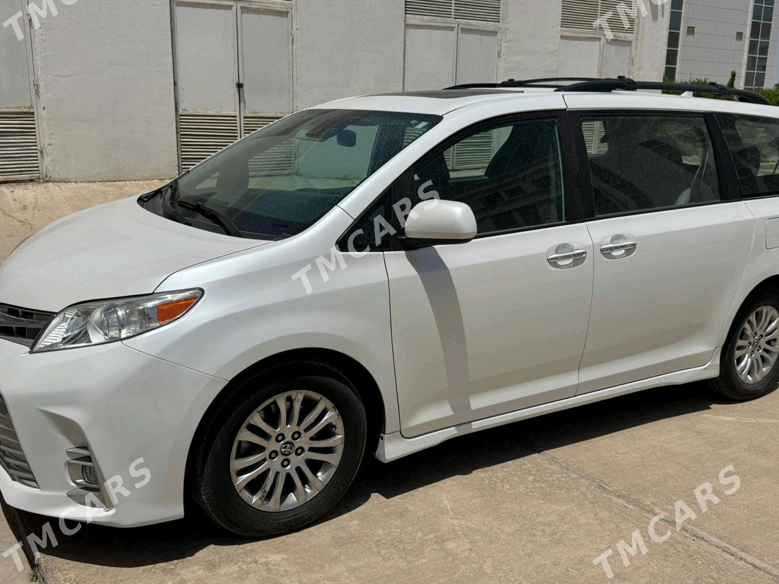 Toyota Sienna 2019 - 420 000 TMT - Ашхабад - img 2