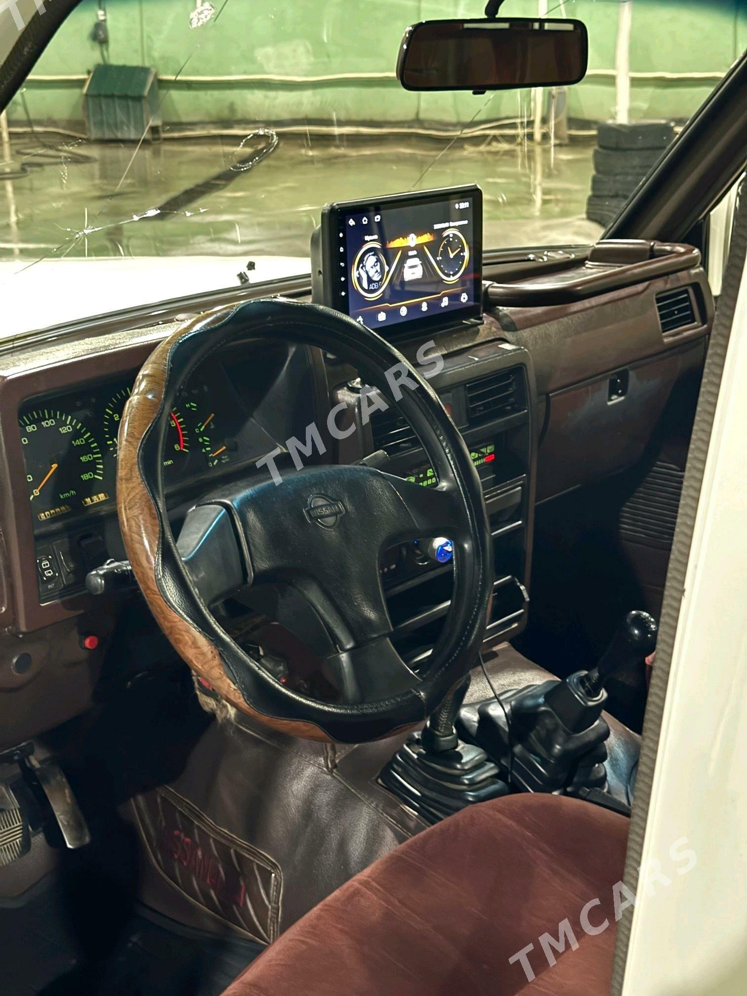 Nissan Patrol 1992 - 160 000 TMT - Байрамали - img 5