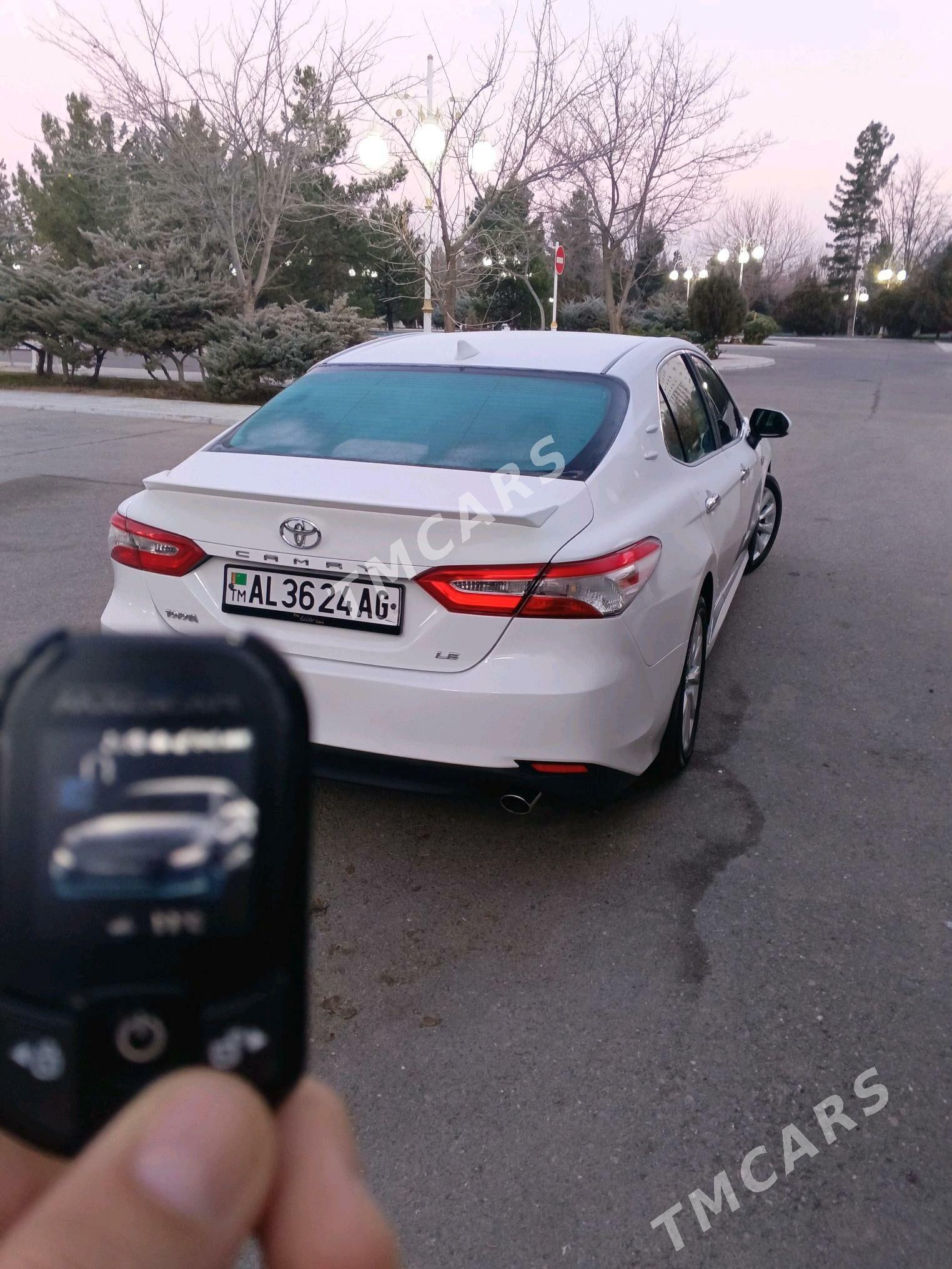 Toyota Camry 2019 - 320 000 TMT - Kim raýon - img 4