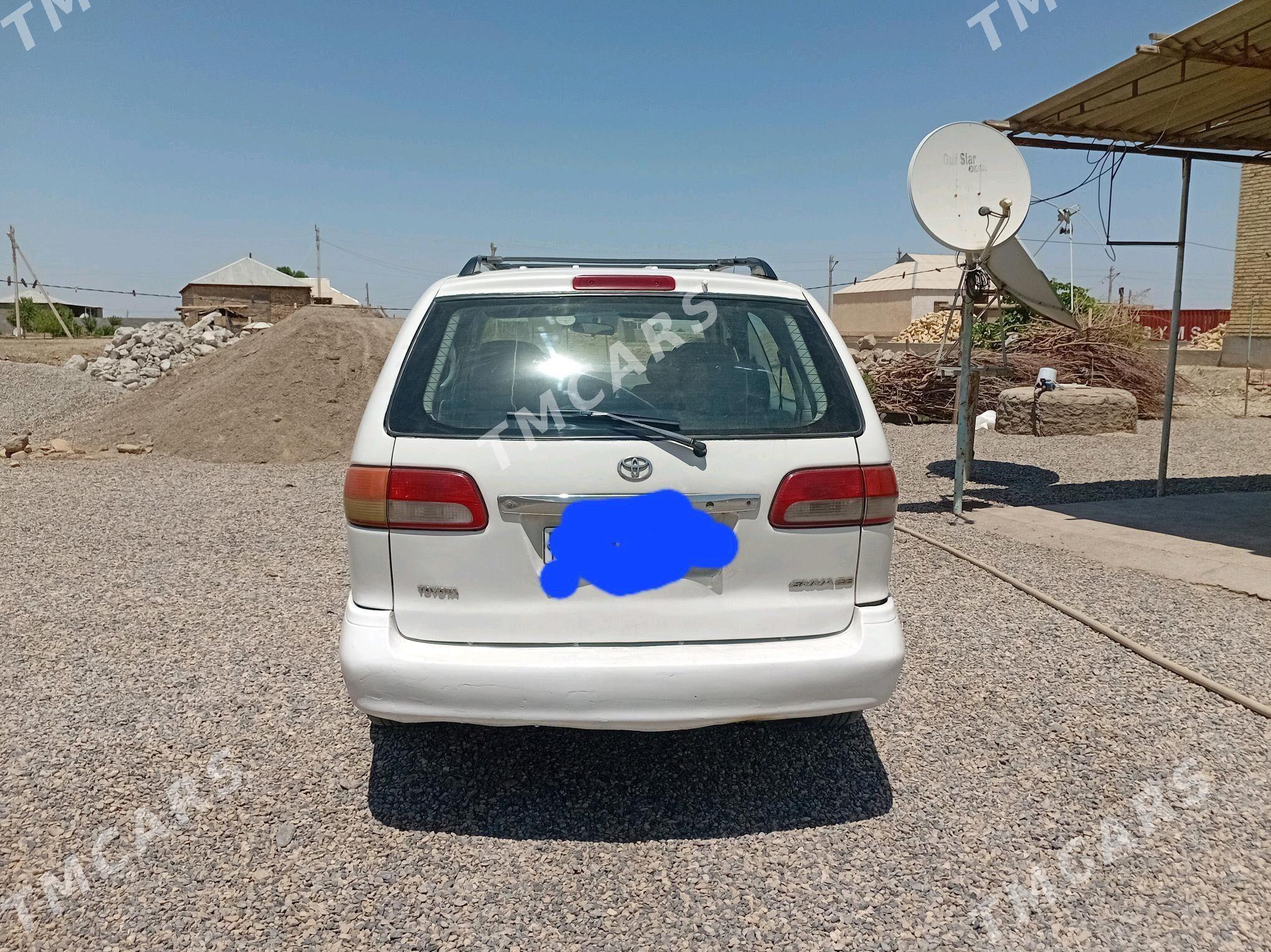 Toyota Sienna 2002 - 110 000 TMT - Теджен - img 3