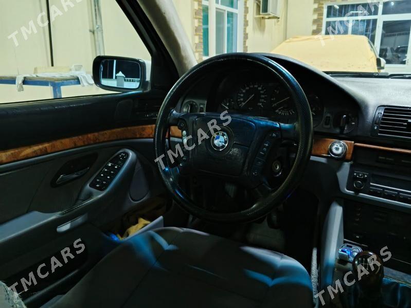 BMW E39 1999 - 65 000 TMT - Балканабат - img 6