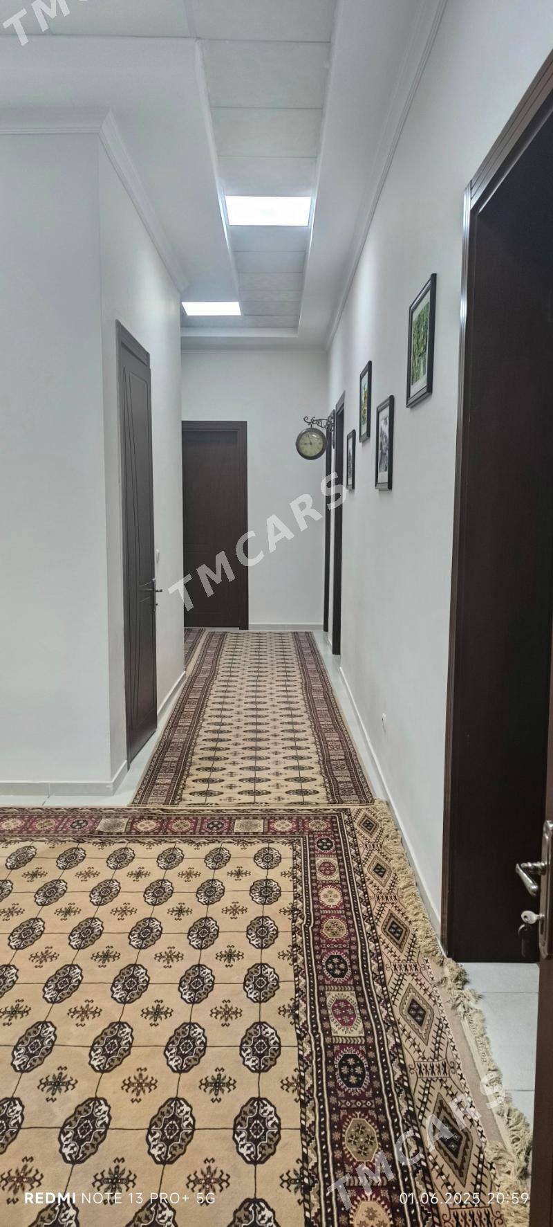 московская TMCELL DOM MOSKOVSK - Moskowskiý köç. (10 ýyl abadançylyk şaýoly) - img 3