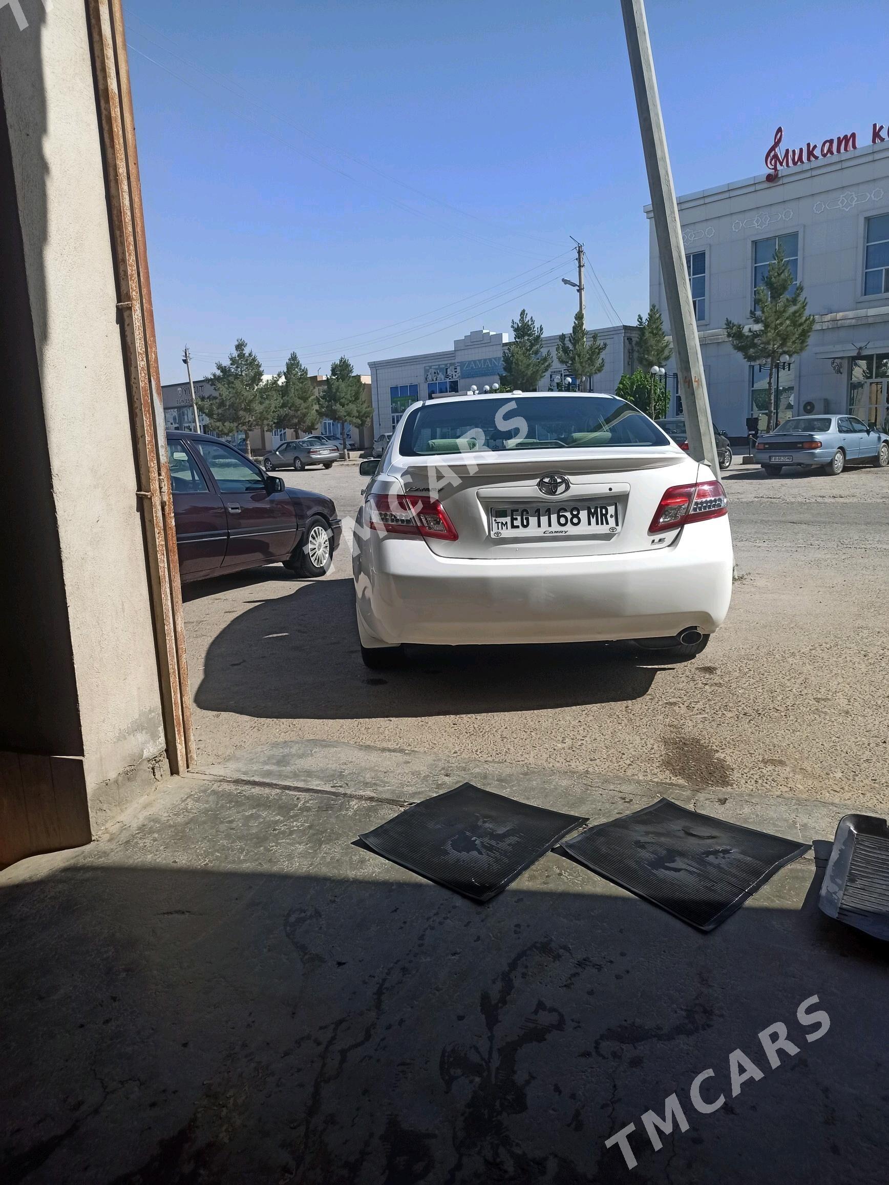 Toyota Camry 2010 - 230 000 TMT - Sakarçäge - img 2