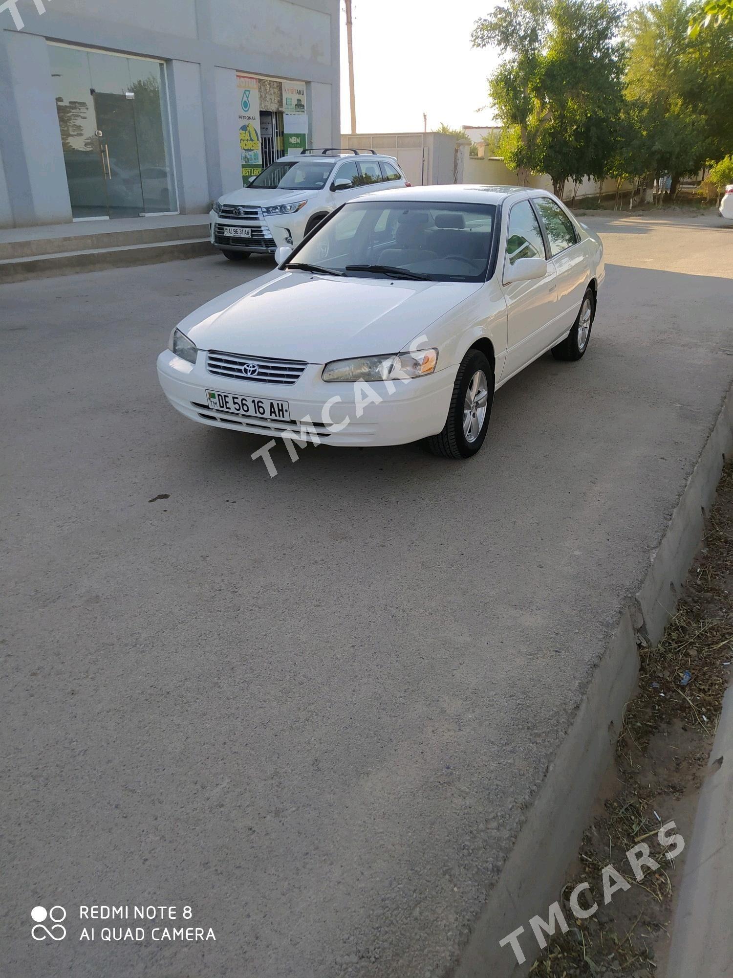 Toyota Camry 1998 - 100 000 TMT - Бабадайхан - img 2