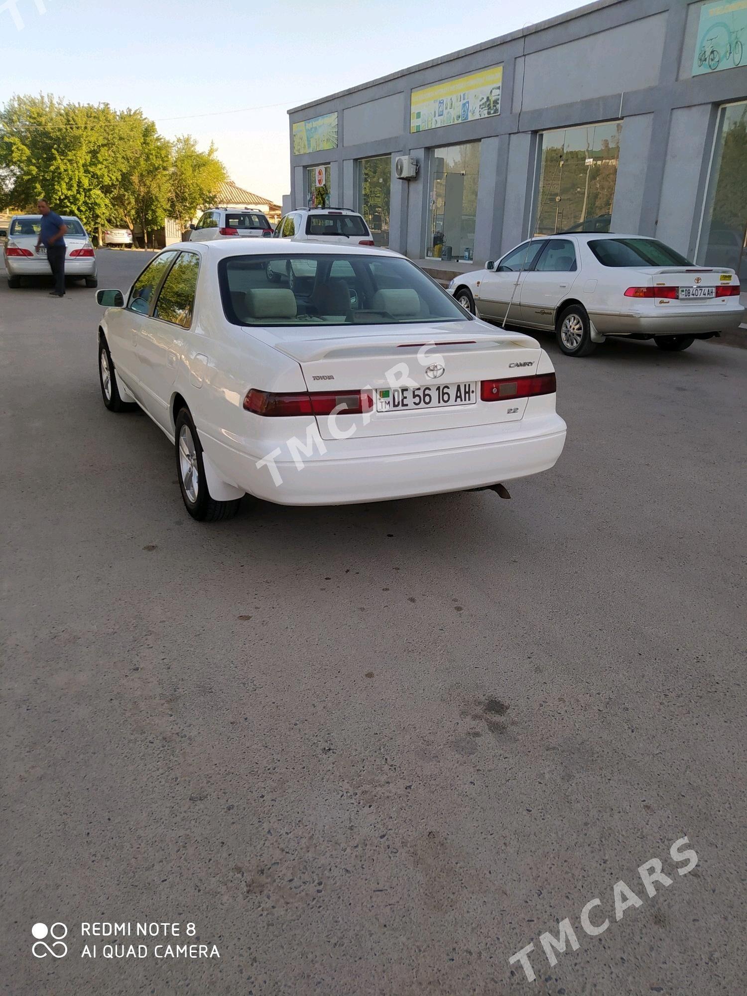 Toyota Camry 1998 - 100 000 TMT - Бабадайхан - img 3