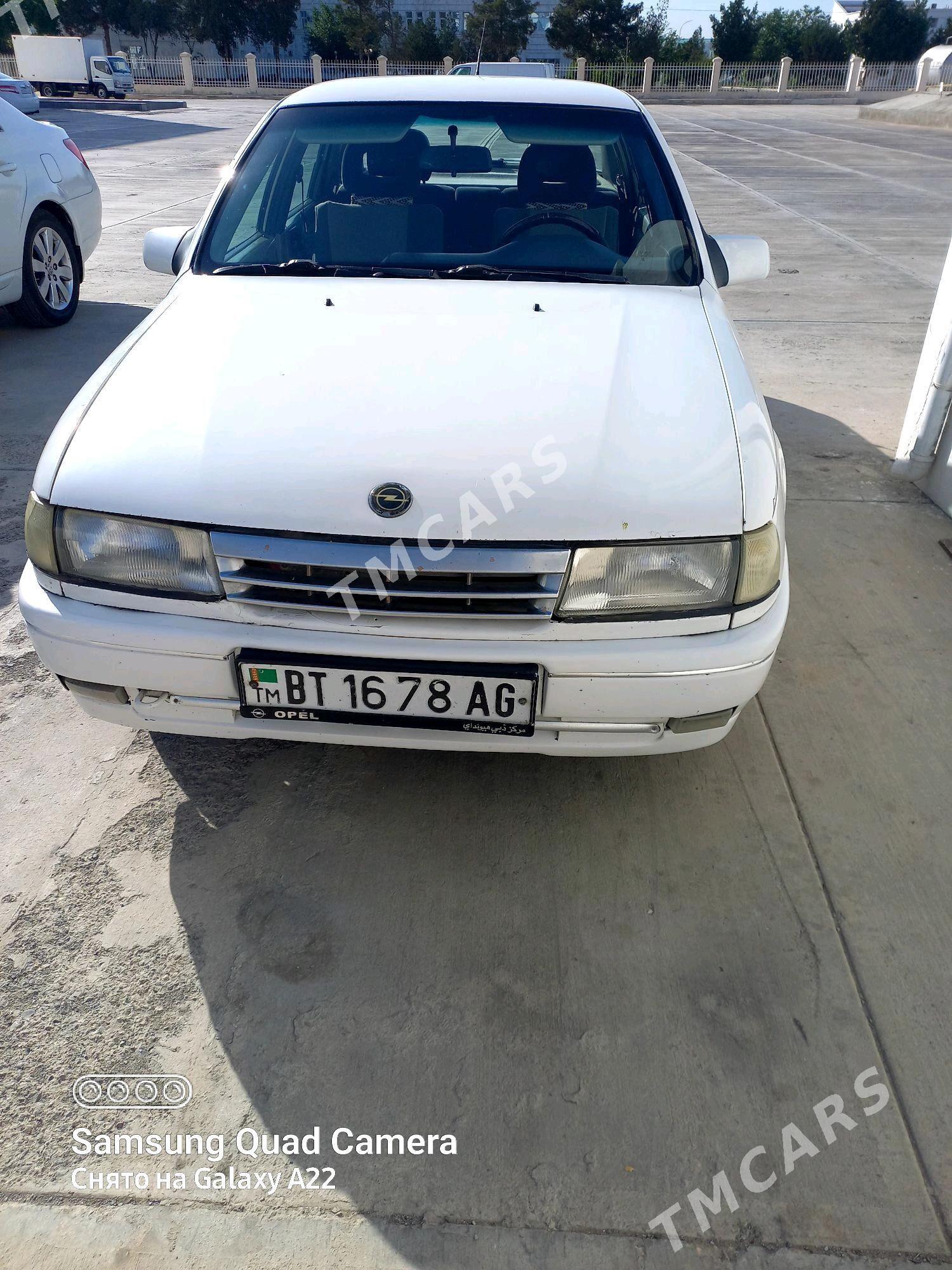 Opel Vectra 1991 - 40 000 TMT - Бузмеин - img 1